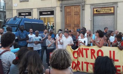 Presidio antirazzista a Firenze dopo gli spari contro un ragazzo di colore a Pistoia