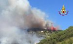 Monte Serra continua a bruciare