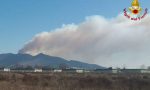 Incendio a Vicopisano: i Canadair in volo per la bonifica IL VIDEO