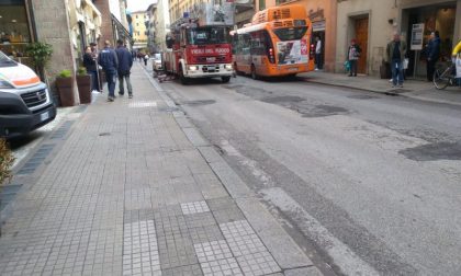 Malore in casa in pieno centro a Pistoia: intervengono Misericordia e Vigili del Fuoco