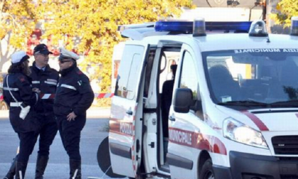 Controlli della Polizia Municipale in centro, sanzionati due caddy