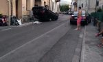 Si ribalta con l'auto in via Braga