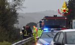 Incidente sulla Fi-Pi-Li: auto rimane in bilico - IL VIDEO E LE IMMAGINI