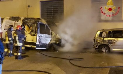 Incendio in via Arezzo: paura a Prato - LE FOTO