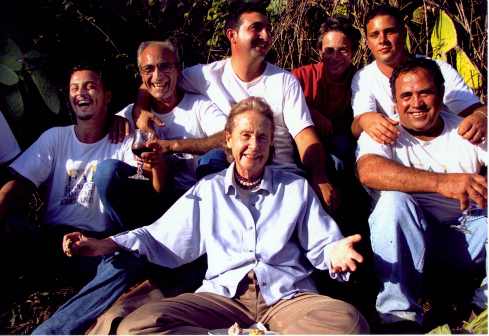 Giulia Maria Crespi al Giardino della Kolymbethra, Valle dei templi (AG), Foto Peppe Lopilato, 2001 © FAI - Fondo Ambiente Italiano