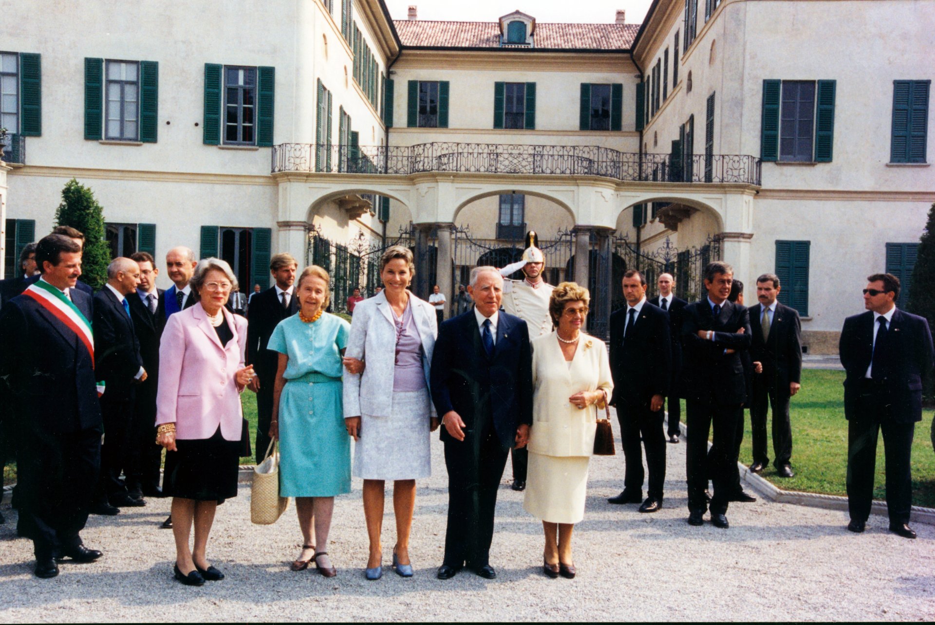 Giulia Maria Crespi al'inaugurazione di Villa e Collezione Panza,Varese, 2000© Domenico Ghiotto