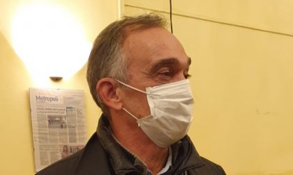 Enrico Rossi è  arrivato a Signa in treno: “qua per lavorare, basta invettive personali”