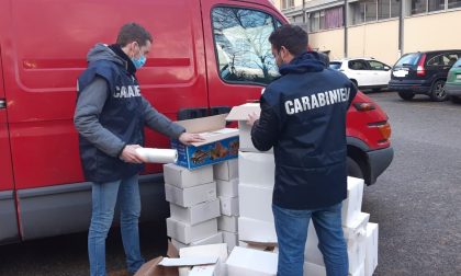 Carabinieri Forestali controllano l'uso di shoppers irregolari a Firenze:  sanzioni per 15mila euro, sequestrati oltre 200 chili di buste