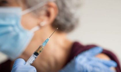 Vaccinazioni nelle Rsa sospese causa riduzione del personale Usca. L'interrogazione in Regione