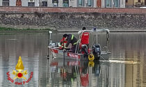 Trovato dai sommozzatori l'uomo disperso in Arno