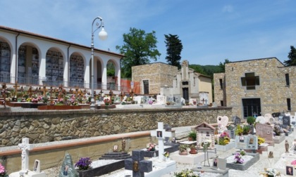 Cimitero di Rocca in ordine per la festa di Ognissanti