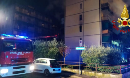 Incendio in un appartamento di via Ponchielli a Sesto