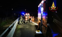 Incidente in autostrada a Prato: auto contro il guard rail