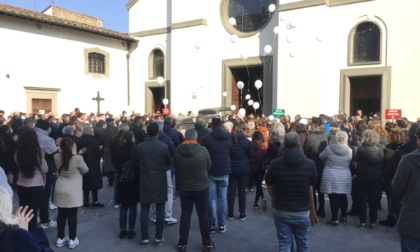 Campi piange Valentina, folla di persone oggi ai funerali