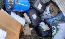 Abbandono rifiuti pericoloso, scoperta ditta responsabile: è di Cantagallo