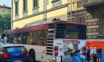 Manca il bus con la pedana: bimbo disabile non va in gita con i compagni