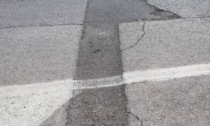 Viuzzo della Marzoppina sconnesso, i cittadini:"Il Comune di Scandicci provveda a sistemare l'asfalto"