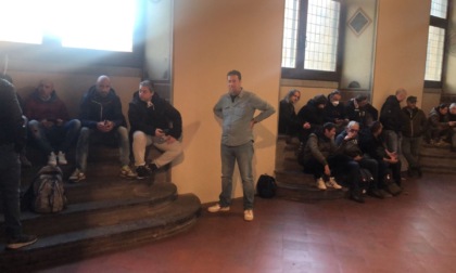 I lavoratori dell'ex Gkn hanno "occupato" il Consiglio comunale di Firenze e scoppia la polemica sull'Inno d'Italia