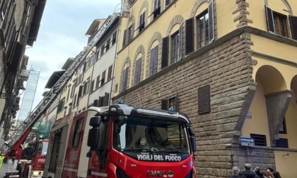 A fuoco un appartamento di via Maggio a Firenze 