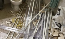 Crolla soffitto nel bagno di una casa popolare a Capalle, Gandola: “È questo il risultato dopo decenni di mancate manutenzioni” 