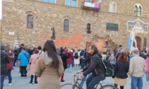 Blitz ambientalista a Firenze, imbrattato Palazzo Vecchio