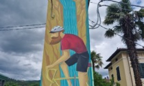 A Pescaglia tante "Cabine in Rosa", la street art che celebra il giro d'Italia