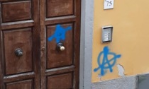 La città di Pescia è stata tappezzata da simboli anarchici