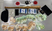 Nasconde 2 chili di cocaina e 54.000 euro, arrestato a Firenze