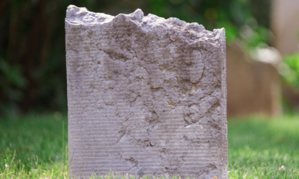 Rubano vasi di rame e danneggiano tombe. Vile furto al cimitero comunale di Brozzi