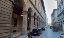 Studentessa americana stuprata e rapinata nell'androne di un palazzo a Firenze