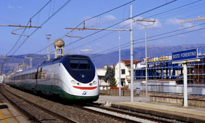 Investita una persona sui binari, traffico ferroviario in tilt tra Firenze, Prato e Pistoia