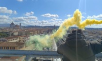 "Liberate Gkn", nuova protesta a Firenze: due dipendenti sulla torre faro per oltre 7 ore