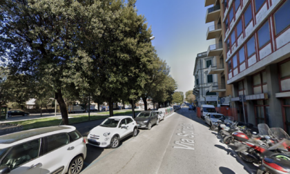 Arezzo, 26enne trovato morto su una panchina ai Giardini Porcinai