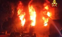 Incendio divampa al "Principe" dell'ex Kursaal di Montecatini: ipotesi dolosa