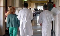 Aggressioni ai sanitari, le vittime maggiori sono gli infermieri. Nel 2023, 2356 casi