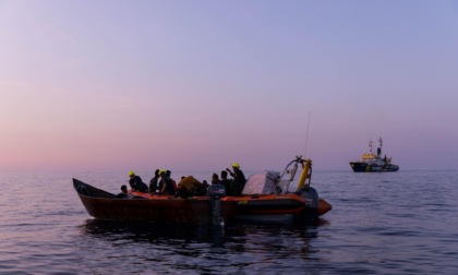 La Humanity 1 salva 100 migranti, assegnato il porto di Livorno