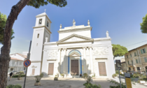 Atti sessuali in chiesa a Viareggio, coppia interrotta dai fedeli arrivati per la messa