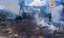 Incendio a Grosseto, a fuoco una baracca ad uso agricolo in mezzo agli orti