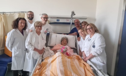 Pistoia: operata al femore al San Jacopo a 105 anni, pochi giorni dopo è già in piedi