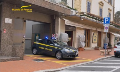 Sedicente venditrice di auto usate raggira imprenditore di Montecatini Terme: truffa da oltre 60mila euro