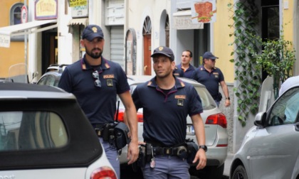 Sorpresa a rubare su auto e in un appartamento a Firenze, 24enne arrestata due volte nel giro di 24 ore