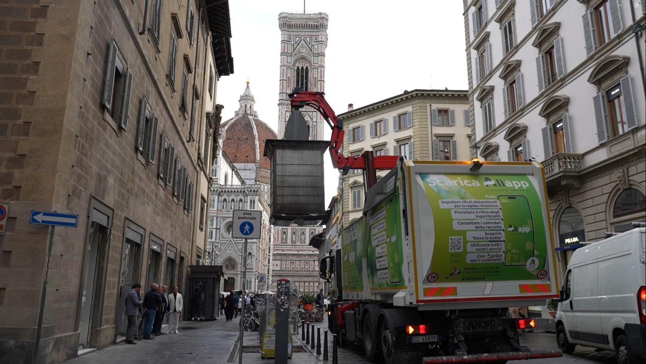 25 Novembre: chiusura dei cassonetti durante il corteo