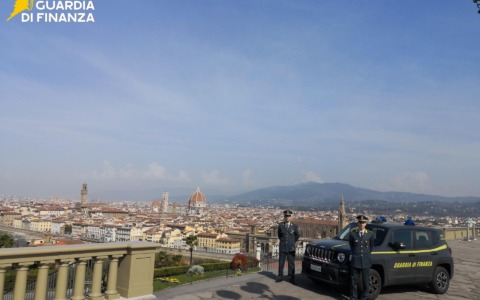 Denunciato un uomo per truffa del gioco delle tre campanelle