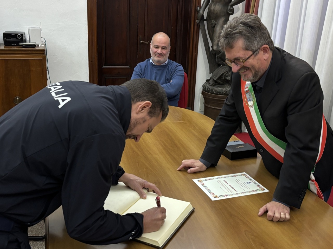 Filippo Bastianini, campione mondiale di tiro all’elica, insignito del titolo di “Atleta del mese” a Signa