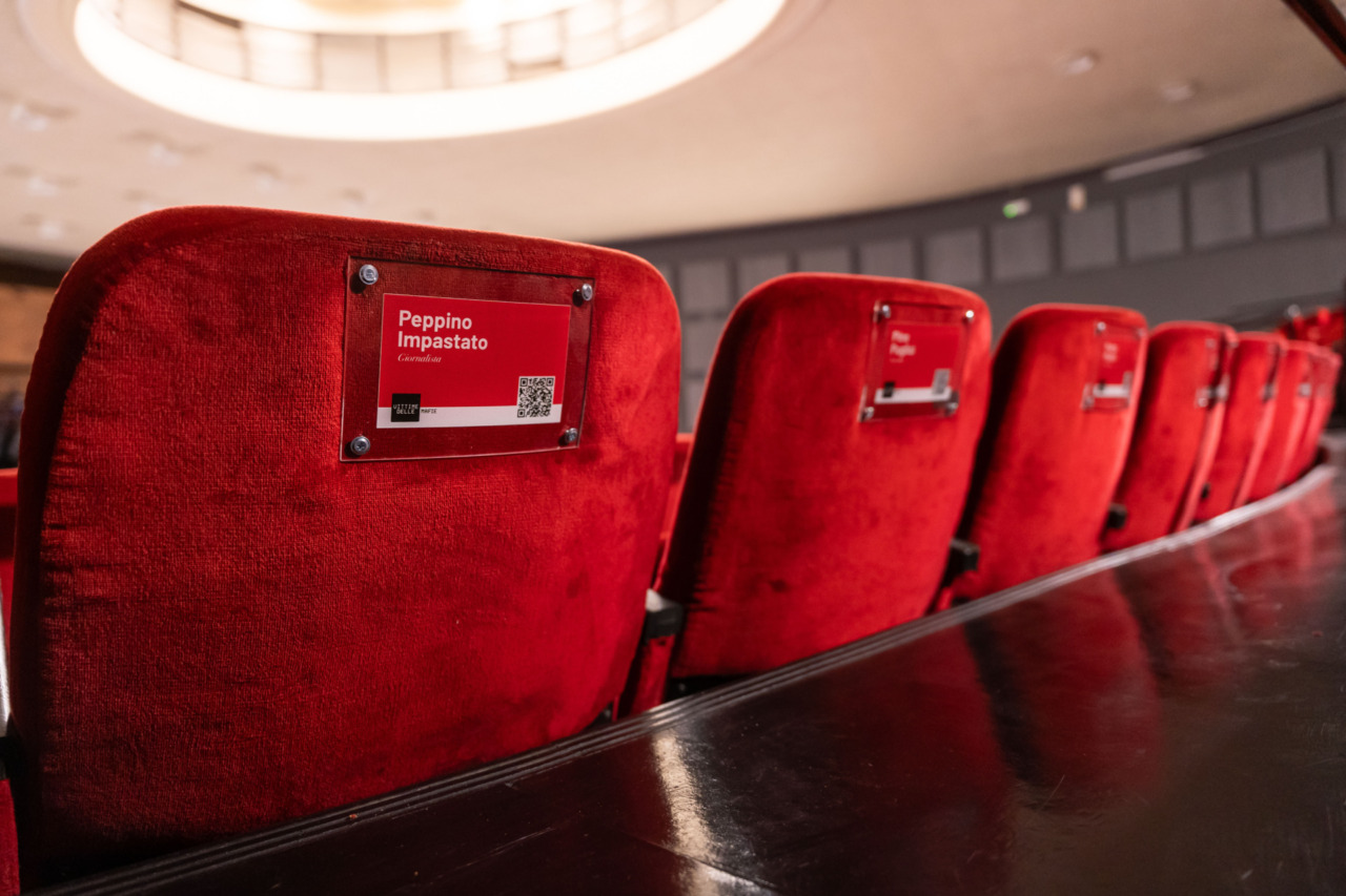 Il Teatro Puccini di Firenze omaggia le vittime della mafia con poltrone dedicate