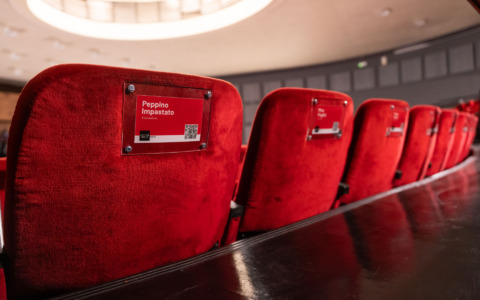 Il Teatro Puccini di Firenze omaggia le vittime della mafia con poltrone dedicate