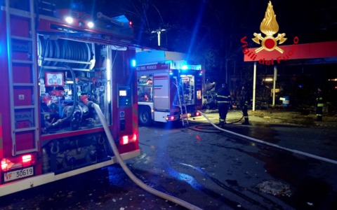 Incendio in viale Europa: arrestato un 47enne senza dimora