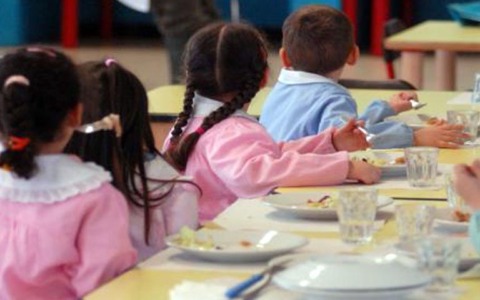 Controversie sul “menù della pace” nelle mense scolastiche