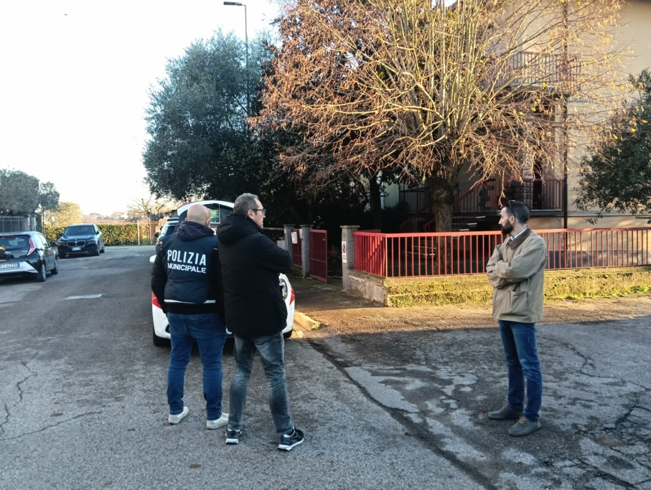 Corpo trovato in un baule: scoperti contanti in una casa di orrori