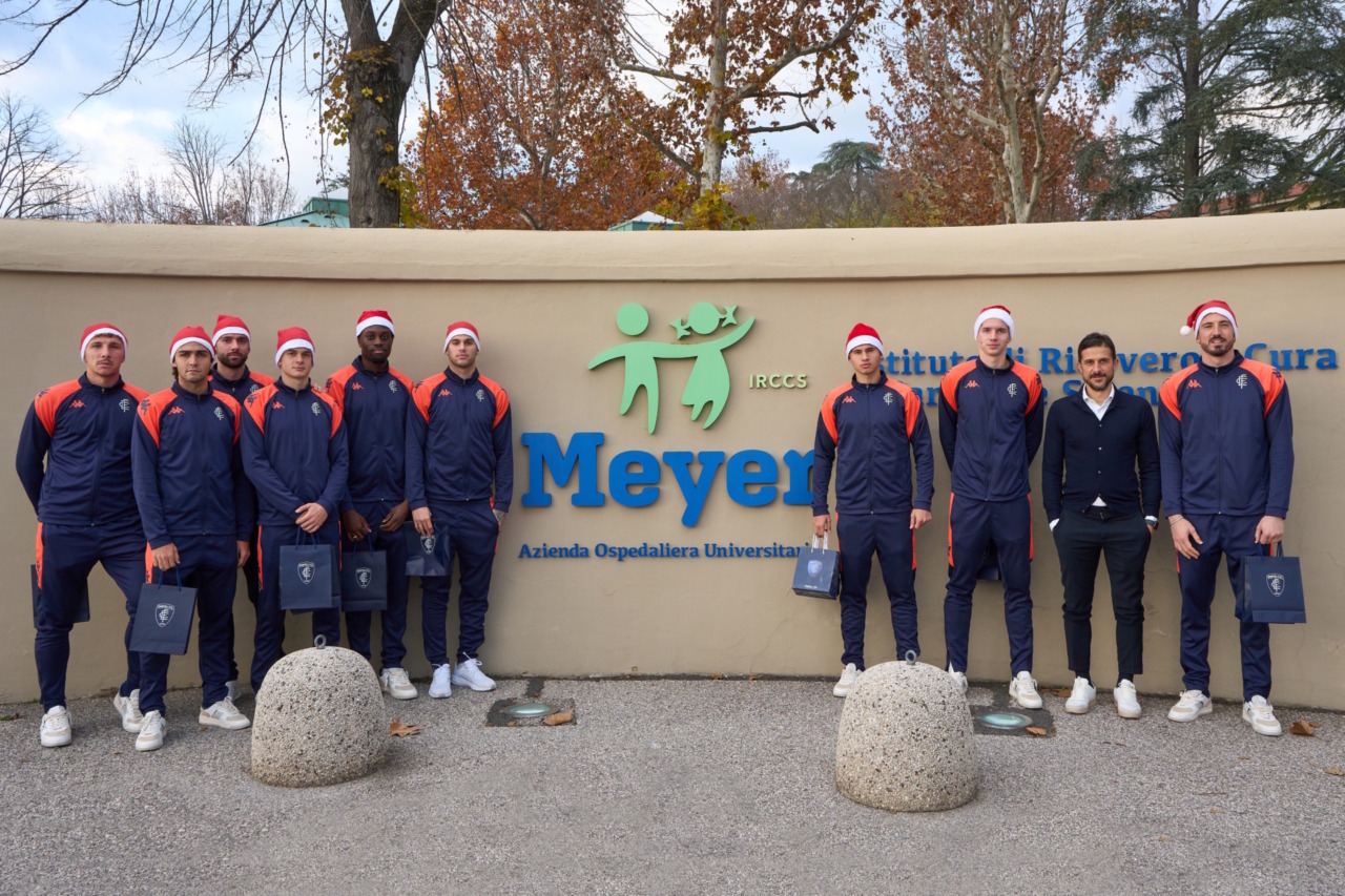 L’Empoli Football Club visita l’Ospedale Pediatrico Meyer per le festività